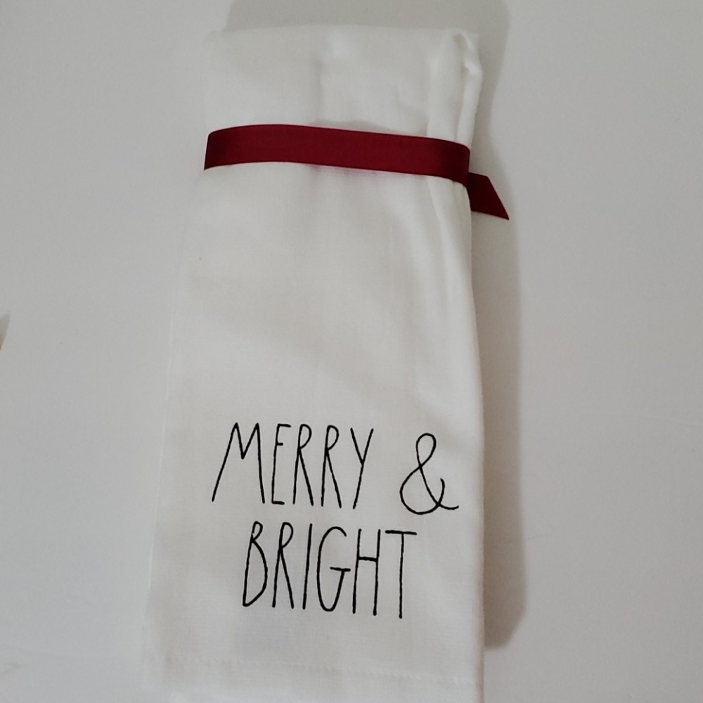 🆕️ Rae Dunn Christmas Kitchen Towels Set of 2
